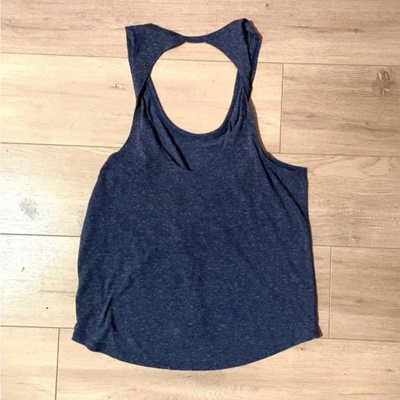 LIKE NEW VS PINK Open Back Tank Top - Picture 2 of 4